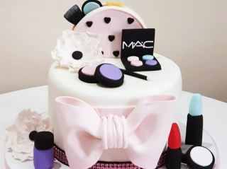 meakup cake 