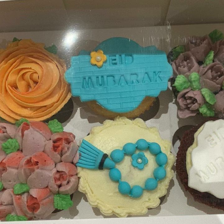 flowers cupcakes 